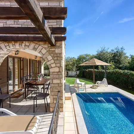 With Pool In Croatia Vrsar