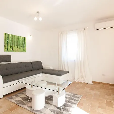 Villa With Pool In Croatia Vrsar Gradina (Vrsar)
